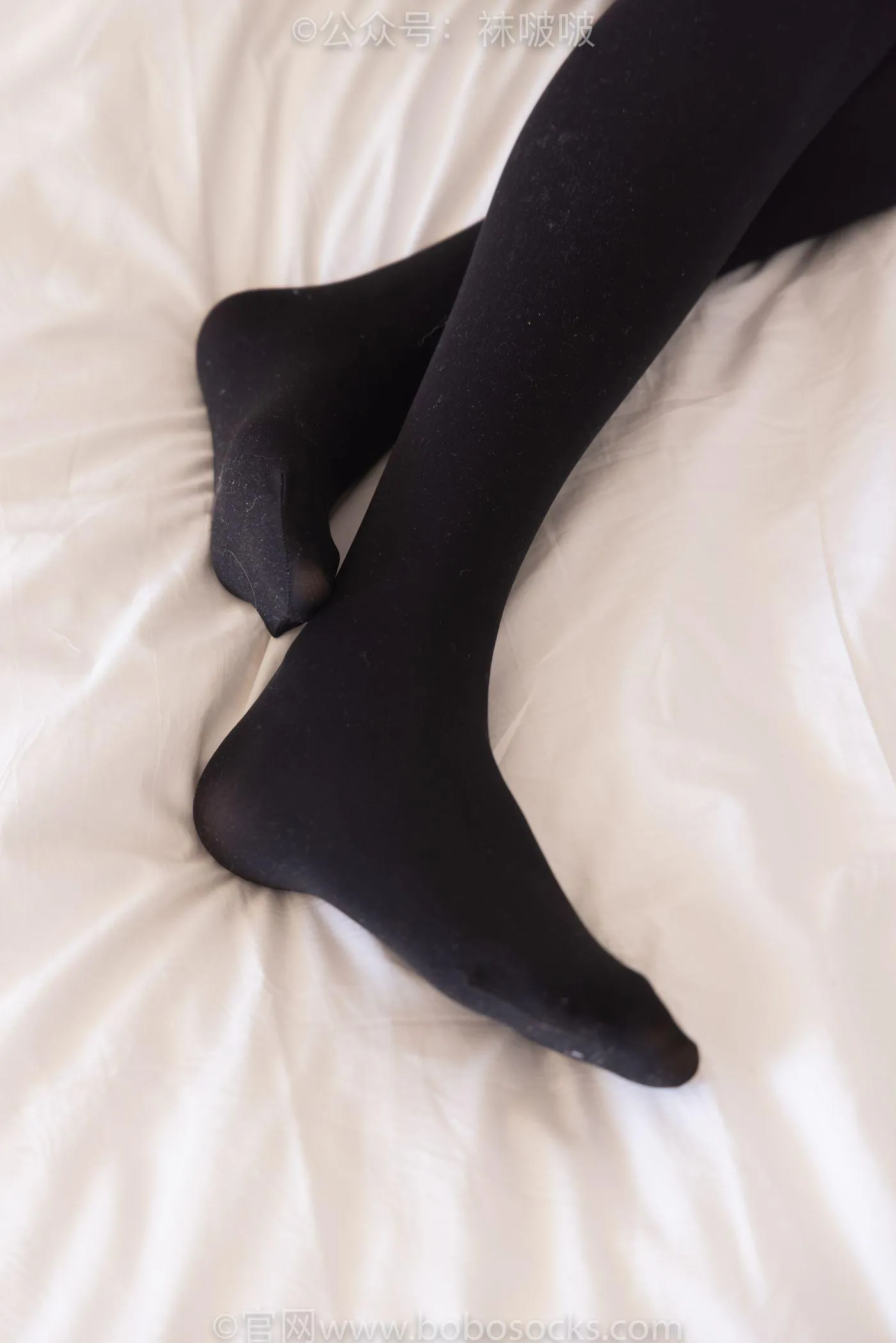 [BoBoSocks袜啵啵]NO.053 小甜豆-皮鞋、厚黑丝、黑色蕾丝船袜 [143P]插图3